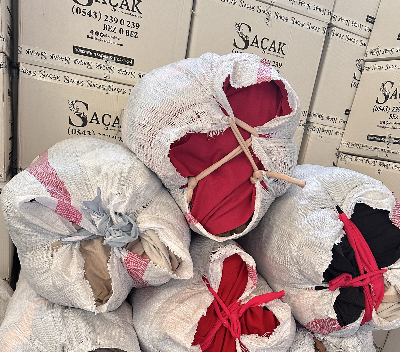 Çuval Renkli Parça Bez (20 Kg)